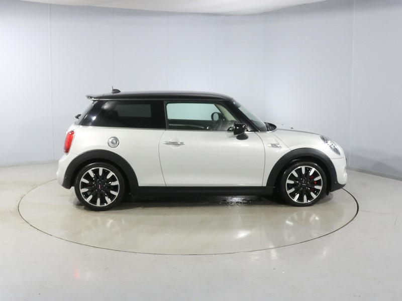 2019 (69) MINI HATCHBACK 2.0 Cooper S Exclusive II 3dr Auto 5049368
