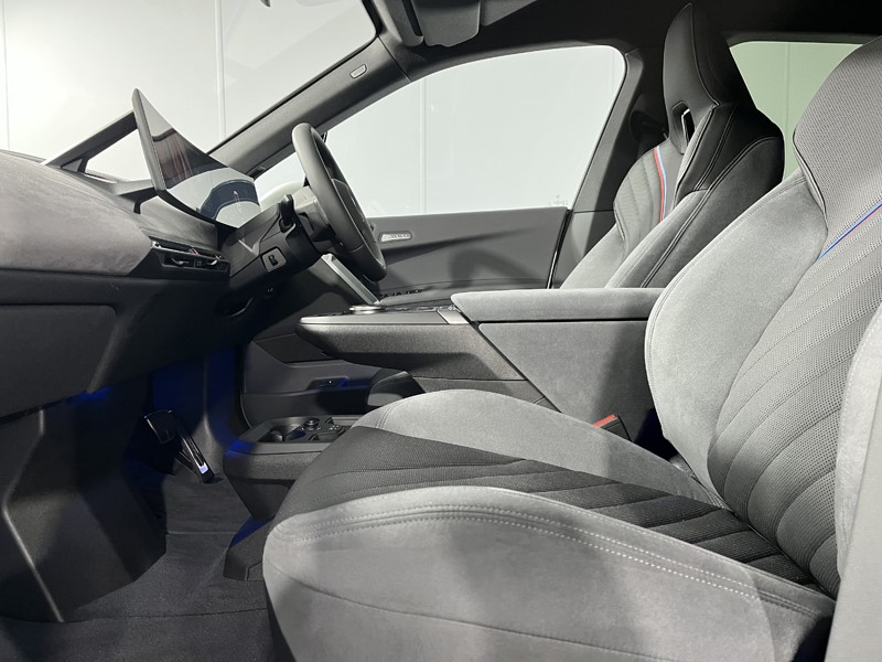 2025 (75) BMW iX 300kW xDrive45 M Sport 101kWh 5dr Auto 5119770