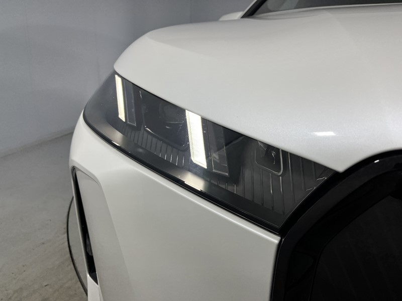 2025 (75) BMW iX 300kW xDrive45 M Sport 101kWh 5dr Auto 5119776