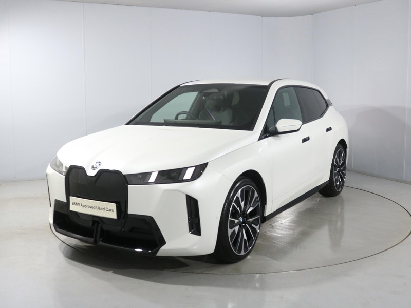 2025 (75) BMW iX 300kW xDrive45 M Sport 101kWh 5dr Auto 5119783