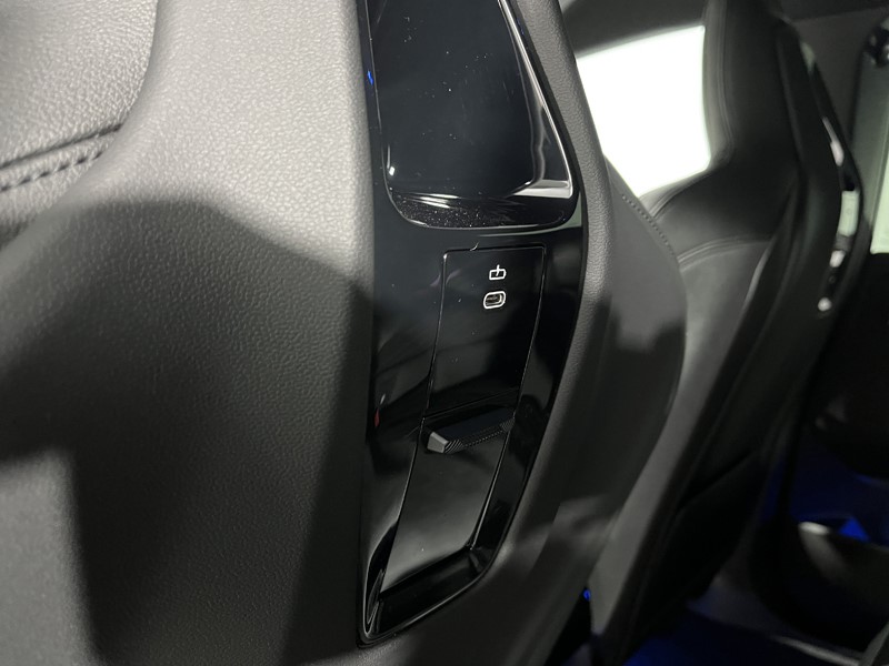 2025 (75) BMW iX 300kW xDrive45 M Sport 101kWh 5dr Auto 5119775