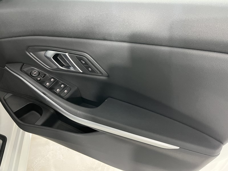 2025 (25) BMW 3 SERIES 320i M Sport 4dr Step Auto 5073026