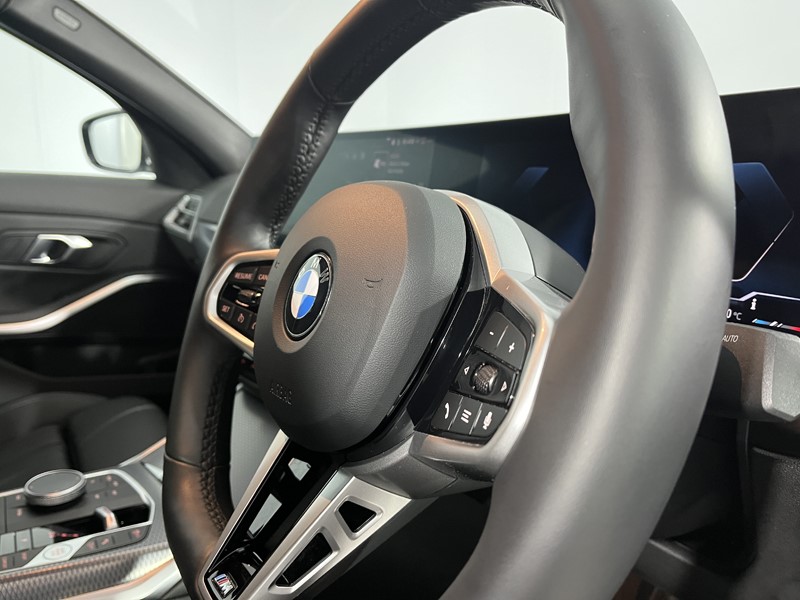 2025 (25) BMW 3 SERIES 320i M Sport 4dr Step Auto 5073028