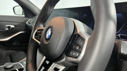 2025 (25) BMW 3 SERIES 320i M Sport 4dr Step Auto 5073028