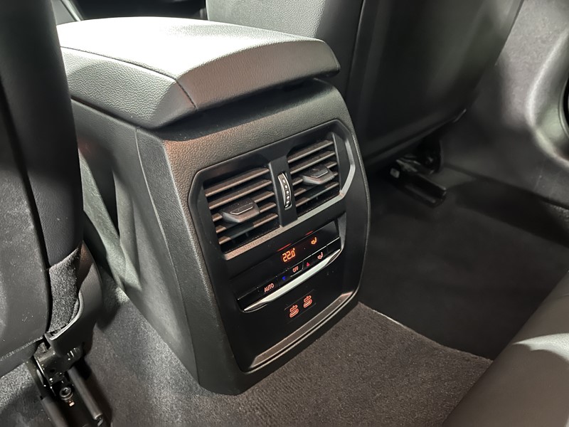 2025 (25) BMW 3 SERIES 320i M Sport 4dr Step Auto 5073046