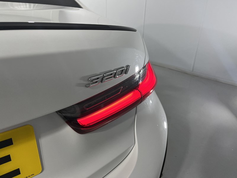 2025 (25) BMW 3 SERIES 320i M Sport 4dr Step Auto 5073052