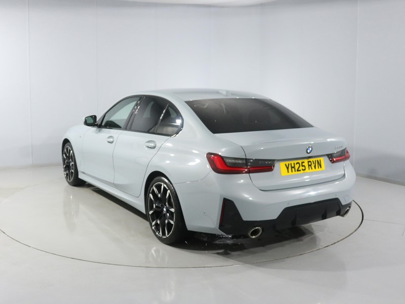 2025 (25) BMW 3 SERIES 320i M Sport 4dr Step Auto