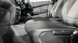 2019 (19) MINI COUNTRYMAN 1.5 Cooper Classic 5dr Auto 5064187