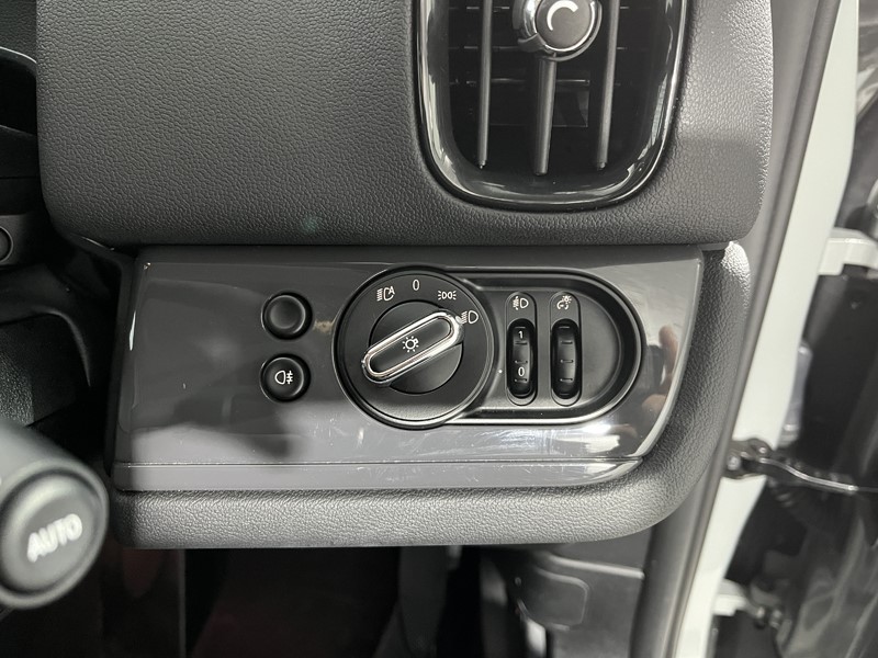 2019 (19) MINI COUNTRYMAN 1.5 Cooper Classic 5dr Auto 5064176