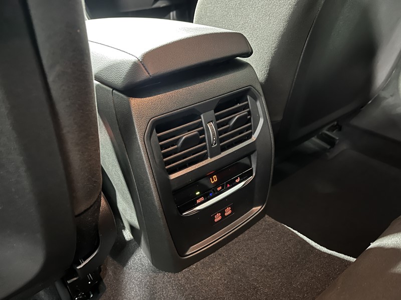 2025 (75) BMW 3 SERIES 320i M Sport 4dr Step Auto 5119721