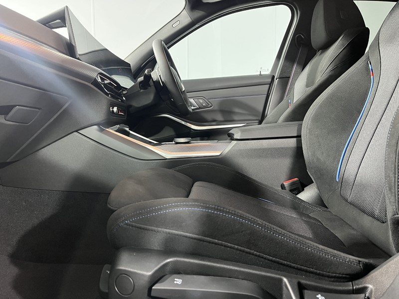 2025 (75) BMW 3 SERIES 320i M Sport 4dr Step Auto 5119717