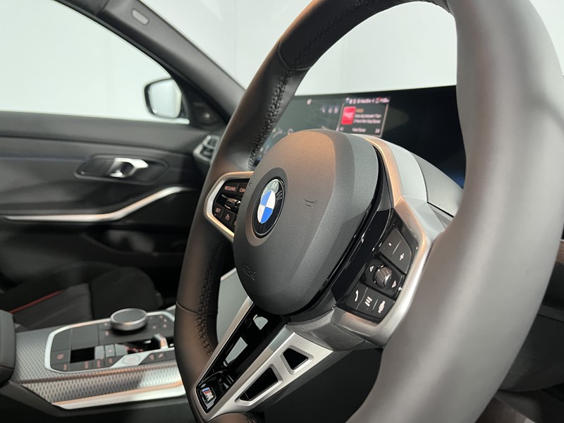2025 (75) BMW 3 SERIES 320i M Sport 4dr Step Auto 5119704