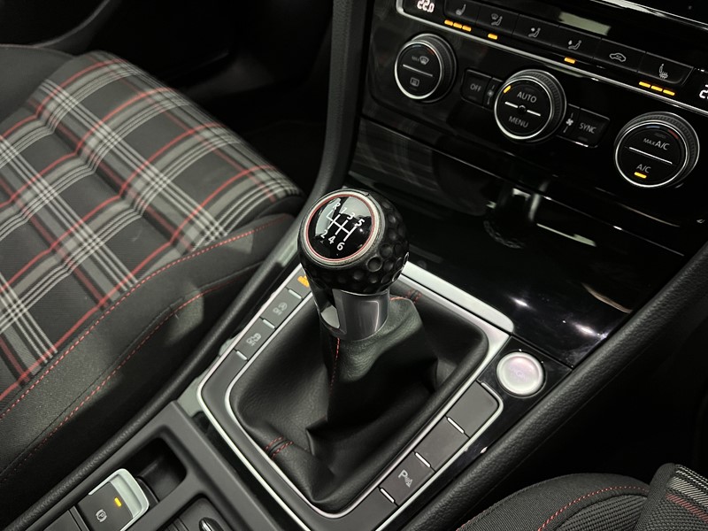 2019 (19) VOLKSWAGEN GOLF 2.0 TSI 245 GTI Performance 5dr 5053083