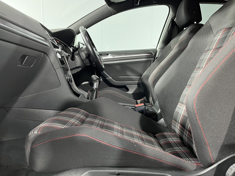 2019 (19) VOLKSWAGEN GOLF 2.0 TSI 245 GTI Performance 5dr 5053107