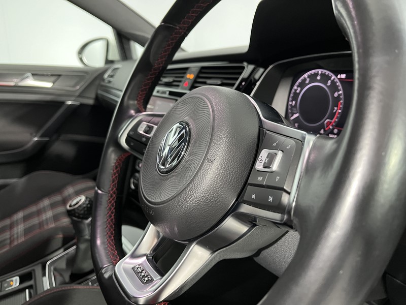 2019 (19) VOLKSWAGEN GOLF 2.0 TSI 245 GTI Performance 5dr 5053095