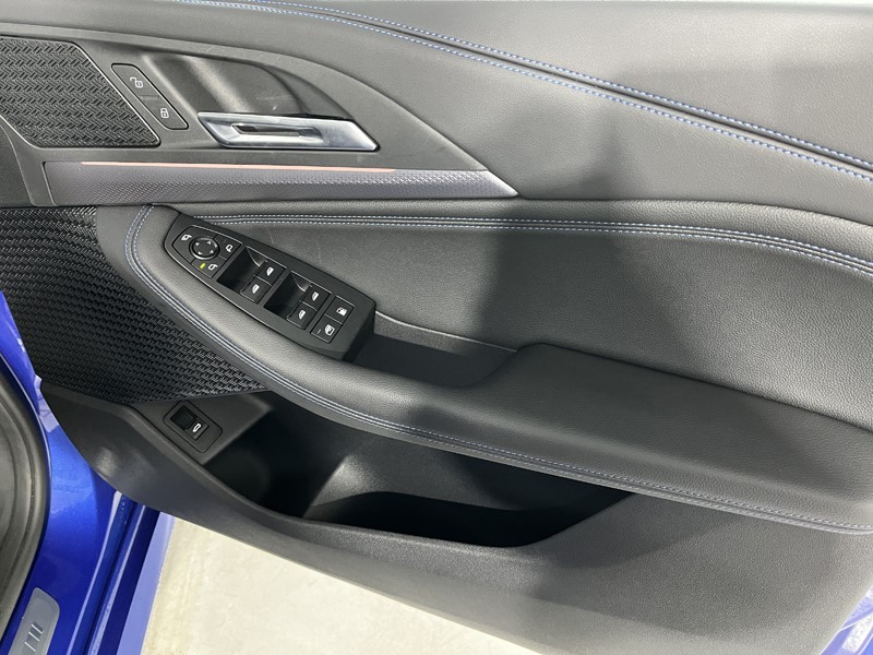 2022 (72) BMW 2 SERIES 230e xDrive M Sport 5dr DCT 5064075