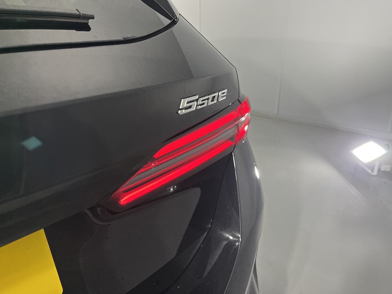 2025 (75) BMW 5 SERIES 550e xDrive M Sport Pro 5dr Auto 5072125