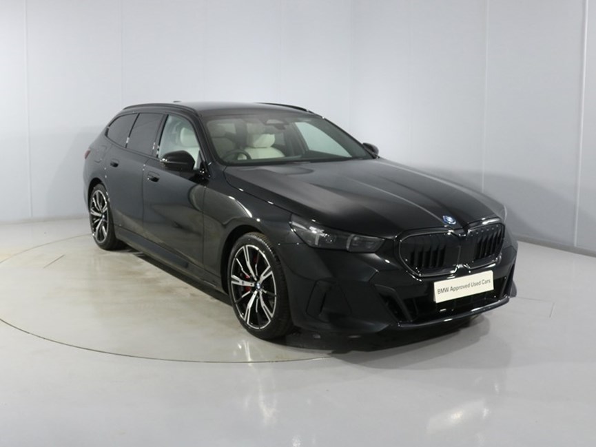 2025 (75) BMW 5 SERIES 550e xDrive M Sport Pro 5dr Auto