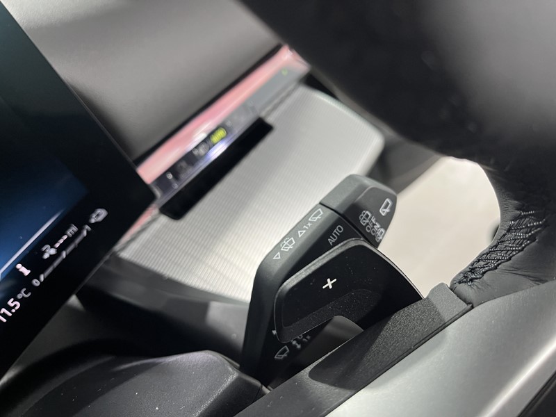 2025 (75) BMW 5 SERIES 550e xDrive M Sport Pro 5dr Auto 5072104