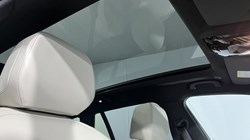 2025 (75) BMW 5 SERIES 550e xDrive M Sport Pro 5dr Auto 5072094