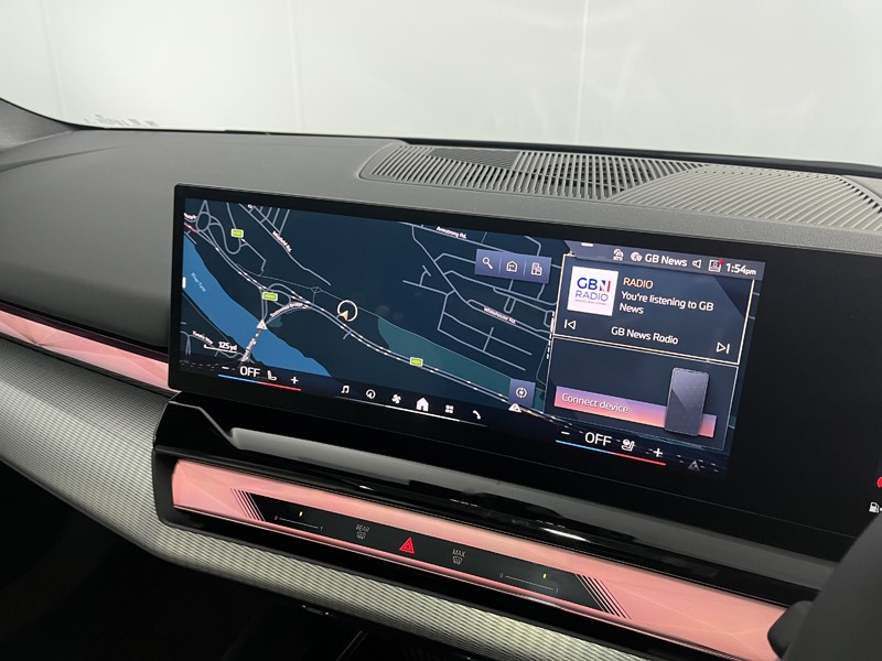 2025 (75) BMW 5 SERIES 550e xDrive M Sport Pro 5dr Auto 5072085