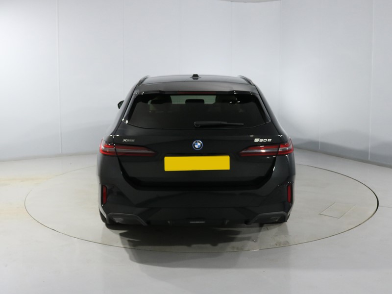 2025 (75) BMW 5 SERIES 550e xDrive M Sport Pro 5dr Auto 5072092