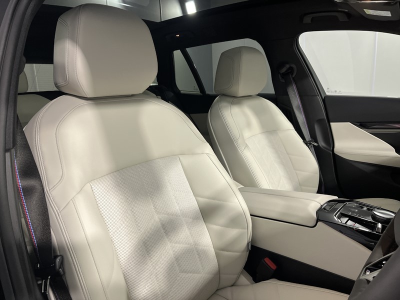 2025 (75) BMW 5 SERIES 550e xDrive M Sport Pro 5dr Auto 5072088