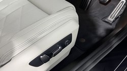 2025 (75) BMW 5 SERIES 550e xDrive M Sport Pro 5dr Auto 5072097