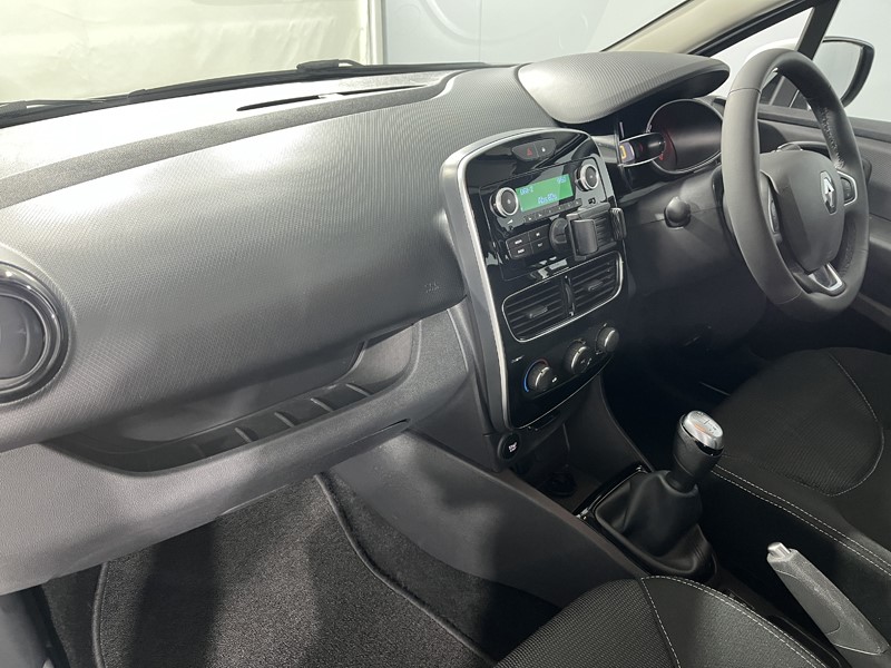 2019 (69) RENAULT CLIO 0.9 TCE 90 Play 5dr 5076057