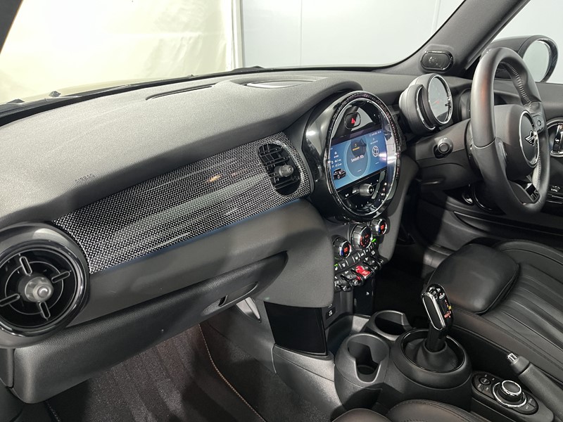2022 (72) MINI HATCHBACK 1.5 Cooper Exclusive 3dr Auto 5308316