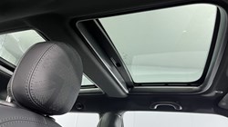2022 (72) MINI HATCHBACK 1.5 Cooper Exclusive 3dr Auto 5308326