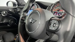2022 (72) MINI HATCHBACK 1.5 Cooper Exclusive 3dr Auto 5308333