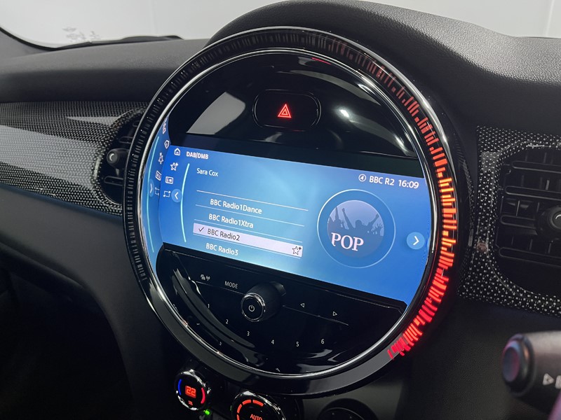 2022 (72) MINI HATCHBACK 1.5 Cooper Exclusive 3dr Auto 5308338