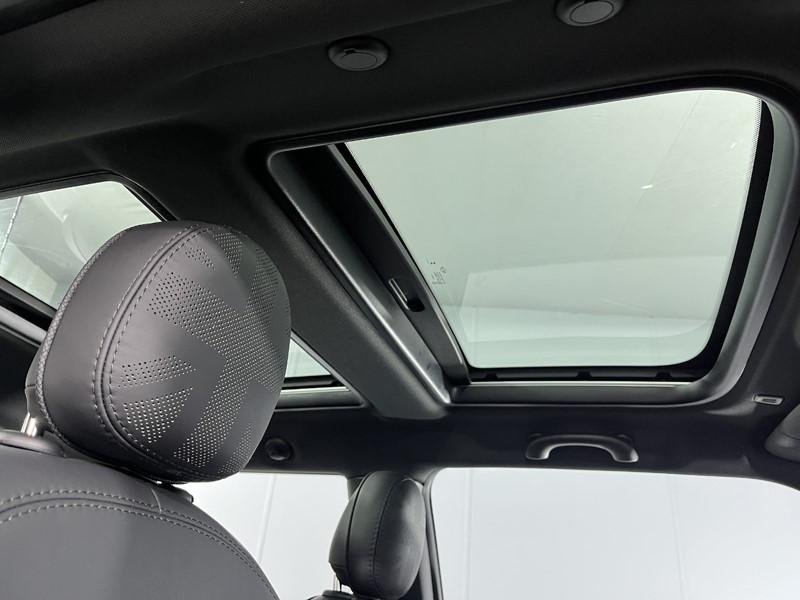 2022 (72) MINI HATCHBACK 1.5 Cooper Exclusive 3dr Auto 5064416