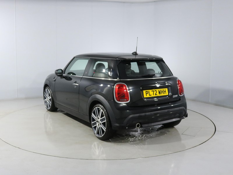 2022 (72) MINI HATCHBACK 1.5 Cooper Exclusive 3dr Auto