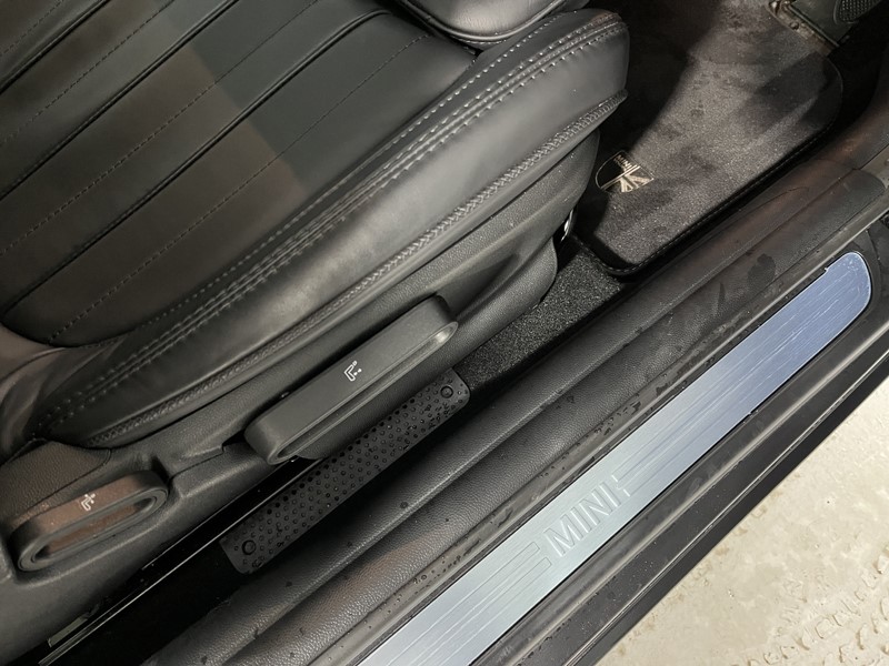 2022 (72) MINI HATCHBACK 1.5 Cooper Exclusive 3dr Auto 5064419