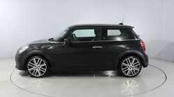 2022 (72) MINI HATCHBACK 1.5 Cooper Exclusive 3dr Auto 5308355