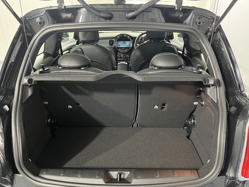 2022 (72) MINI HATCHBACK 1.5 Cooper Exclusive 3dr Auto 5308322