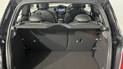 2022 (72) MINI HATCHBACK 1.5 Cooper Exclusive 3dr Auto 5308322