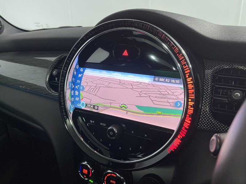 2022 (72) MINI HATCHBACK 1.5 Cooper Exclusive 3dr Auto 5064417