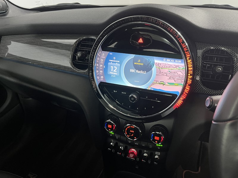 2022 (72) MINI HATCHBACK 1.5 Cooper Exclusive 3dr Auto 5308317