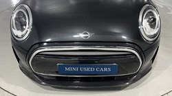 2022 (72) MINI HATCHBACK 1.5 Cooper Exclusive 3dr Auto 5308349