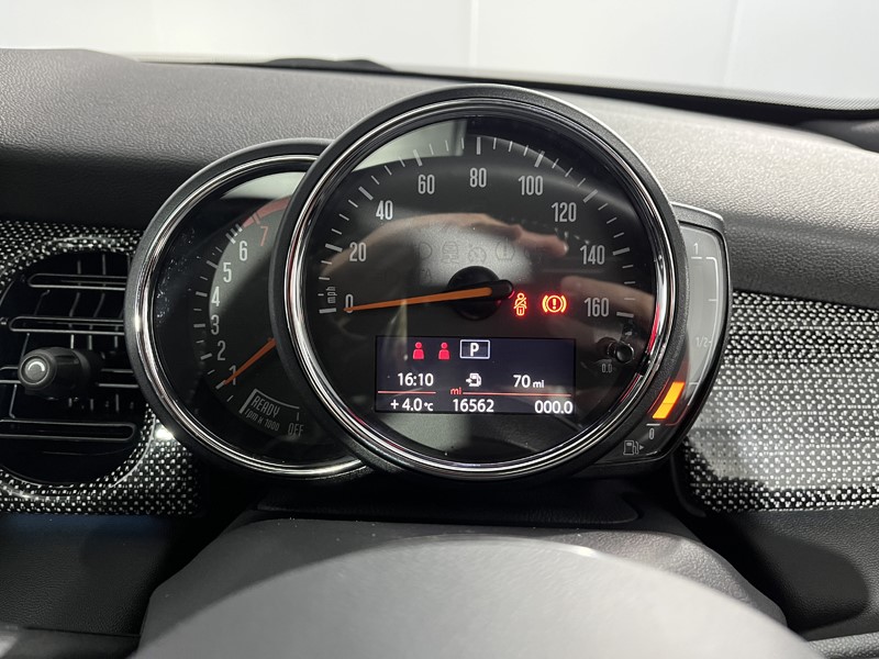 2022 (72) MINI HATCHBACK 1.5 Cooper Exclusive 3dr Auto 5308318