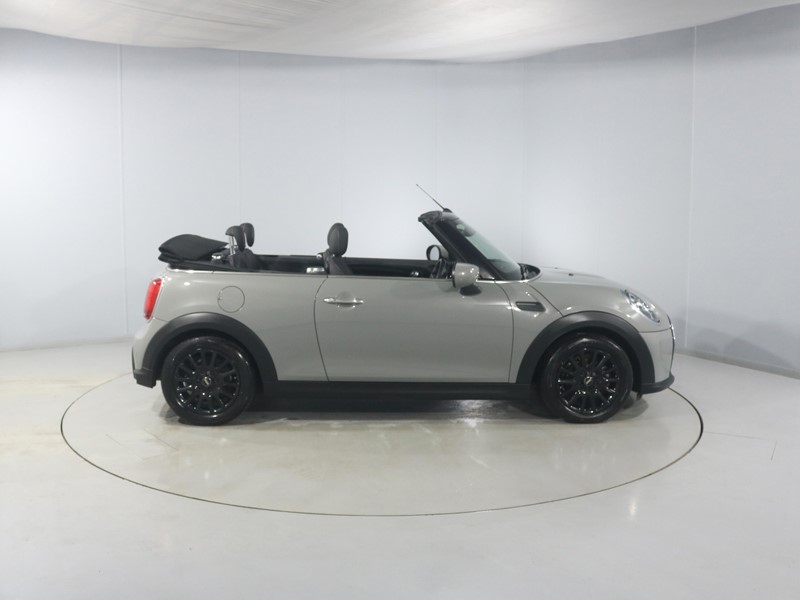 2022 (72) MINI CONVERTIBLE 1.5 Cooper Classic 2dr Auto 5071807