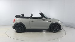 2022 (72) MINI CONVERTIBLE 1.5 Cooper Classic 2dr Auto 5071807