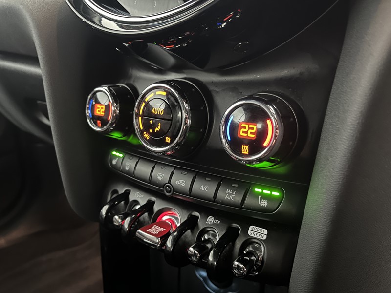 2022 (72) MINI CONVERTIBLE 1.5 Cooper Classic 2dr Auto 5071833