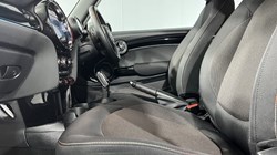 2022 (72) MINI CONVERTIBLE 1.5 Cooper Classic 2dr Auto 5071837