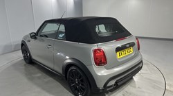 2022 (72) MINI CONVERTIBLE 1.5 Cooper Classic 2dr Auto 5071840