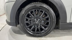 2022 (72) MINI CONVERTIBLE 1.5 Cooper Classic 2dr Auto 5071818