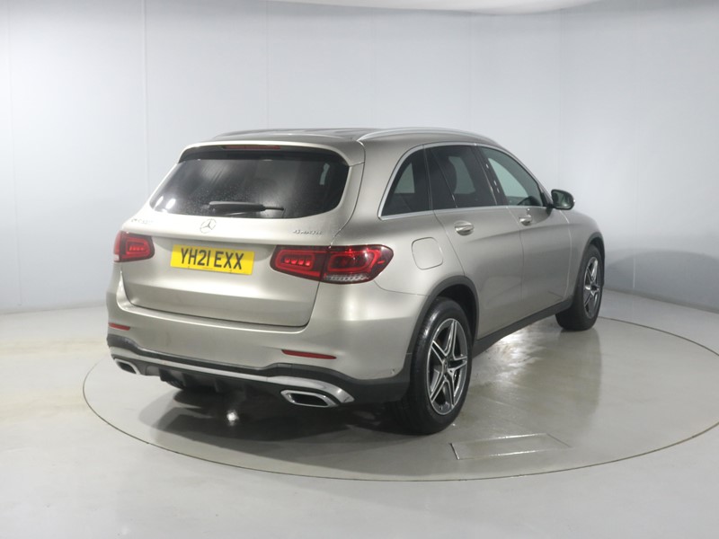 2021 (21) MERCEDES-BENZ GLC 220d 4Matic AMG Line 5dr 9G-Tronic 5068501